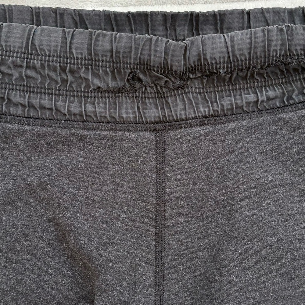LULULEMON Blissed Out Shorts Heathered Black Size 18 - Picture 4 of 7